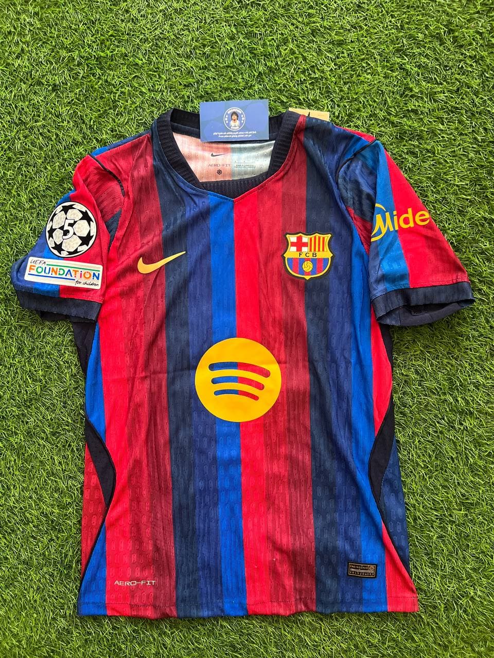 قميص نادي برشلونة الاساسي موسم 2026-2027 نسخة لاعبين باضافات الابطال واسم ورقم الاسطورة ميسي
