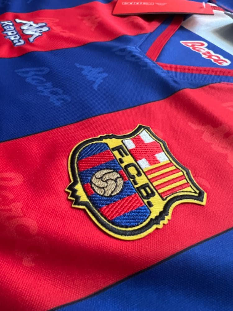 قميص نادي برشلونة الاساسي موسم 1995-1996