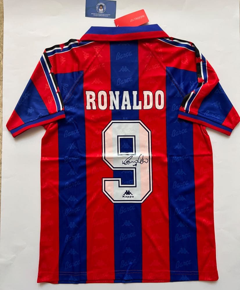 قميص نادي برشلونة الاساسي موسم 1995-1996