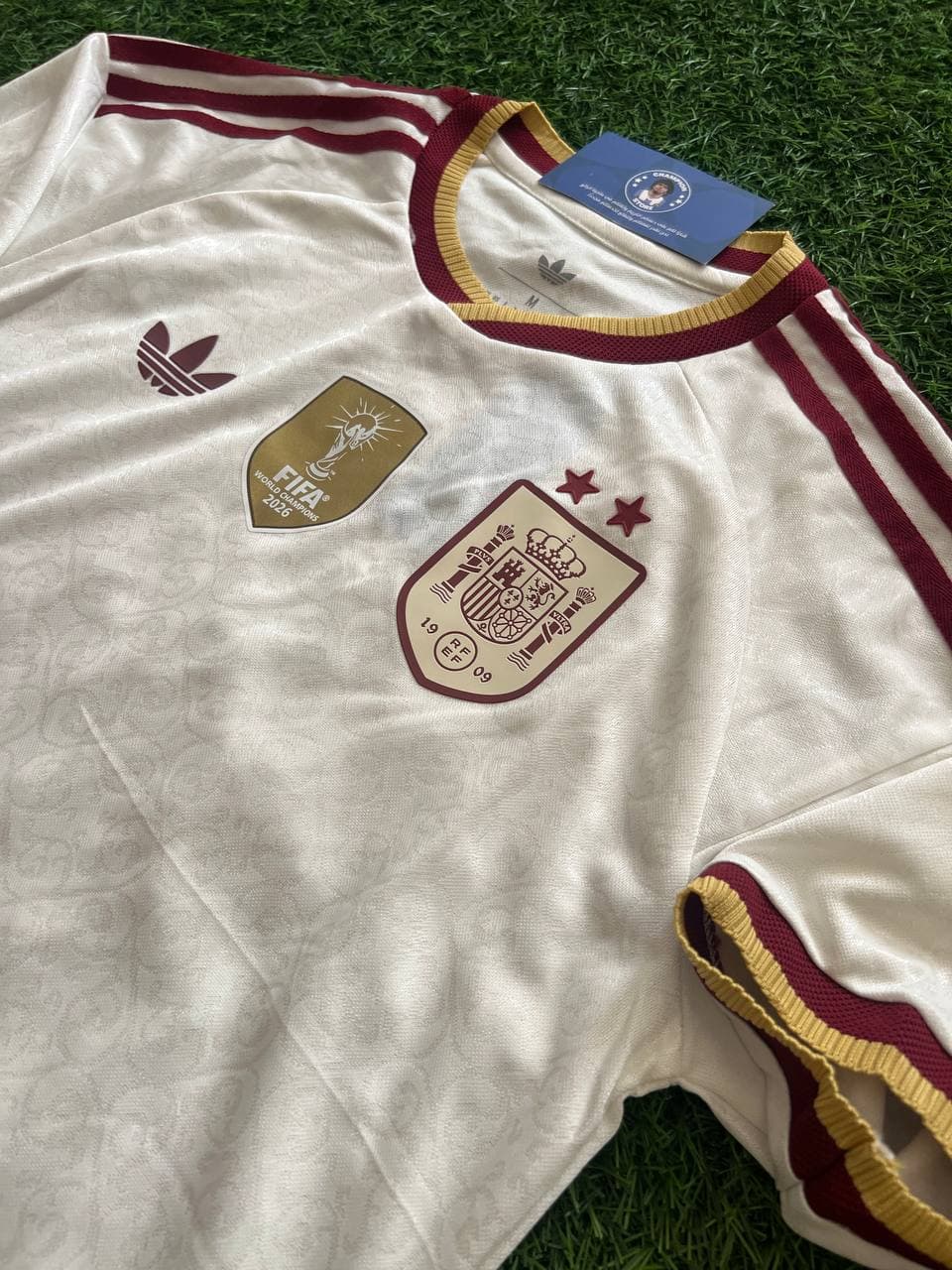 قميص  بكل العالم المنتخب الاسباني الاحتياطي لكاس العالم 2026 نسخة اللاعبين (نجمتين)