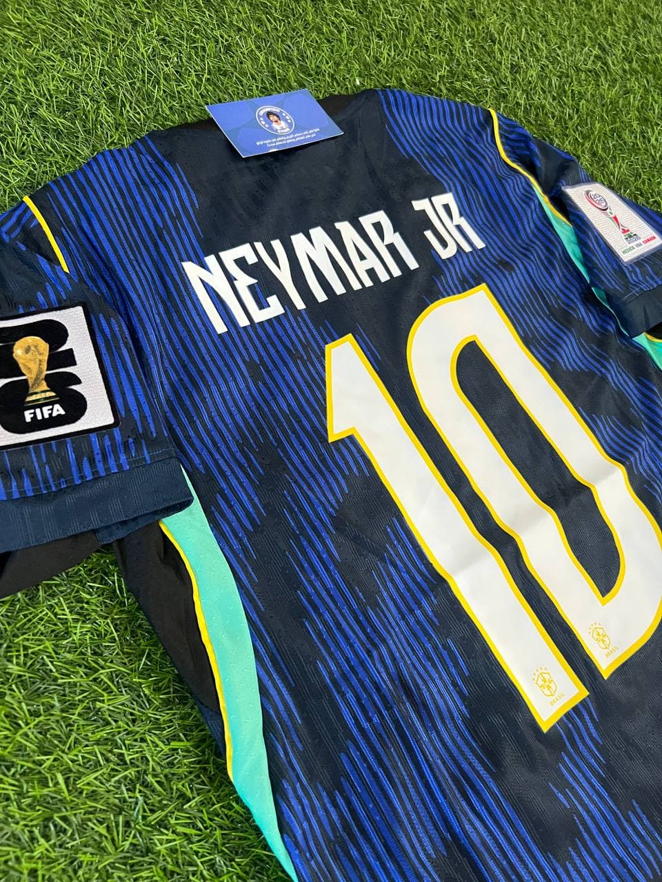قميص المنتخب البرزيلي الاحتياطي لكاس العالم 2026 نسخة لاعبين باسم ورقم الاسطورة نيمار