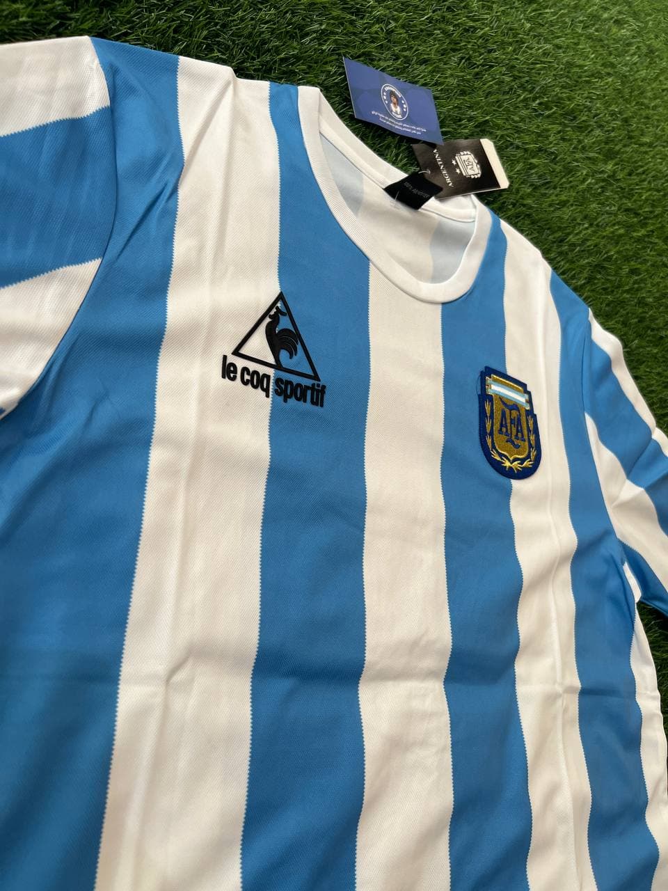 قميص المنتخب الارجنتيني الاساسي لكاس العالم 1986 باسم ورقم الاسطورة مارادونا