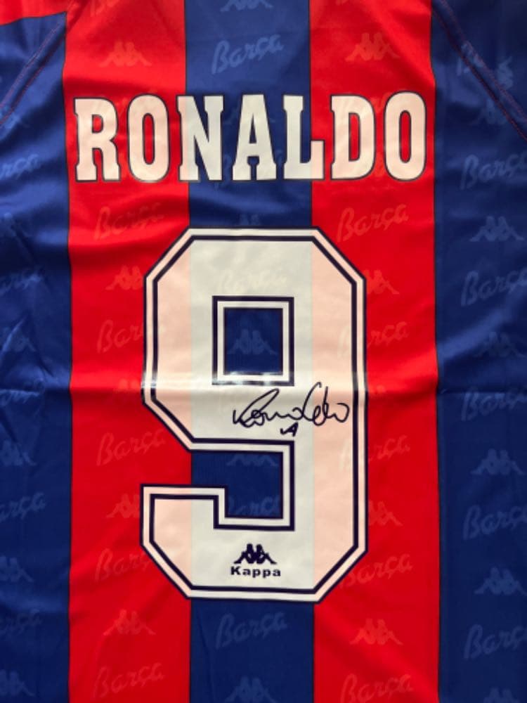 قميص نادي برشلونة الاساسي موسم 1995-1996